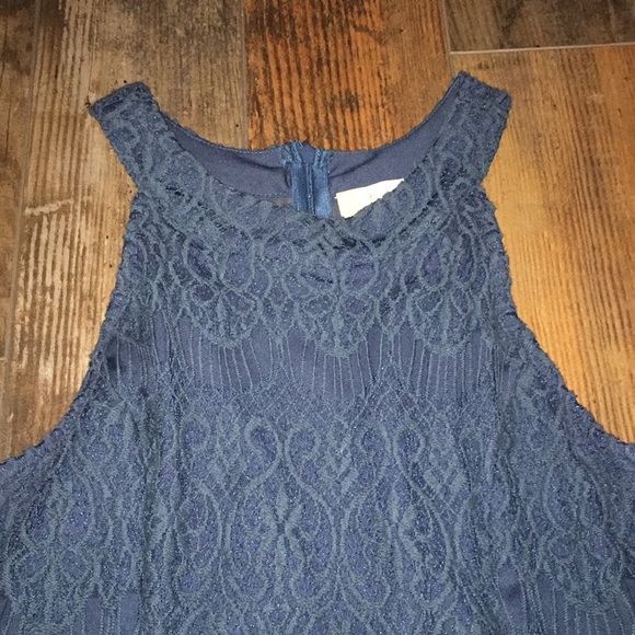 Gorgeous flower pattern dress - Picture 2 of 4